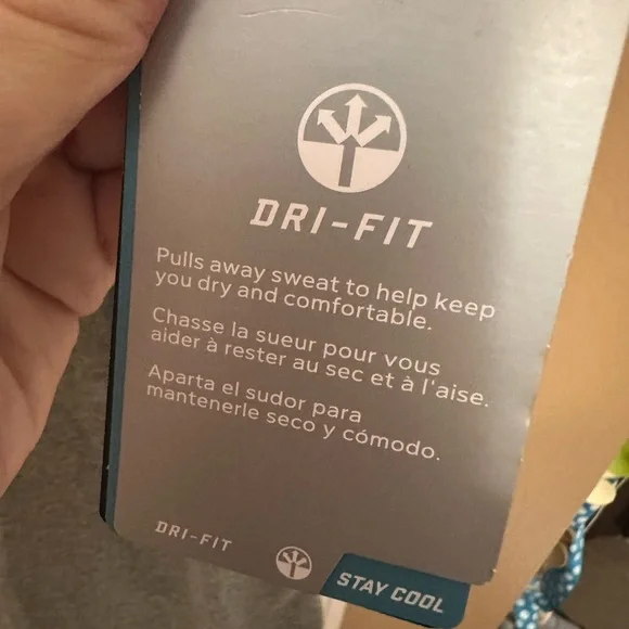 NEW Nike Heather Gray Short Sleeve T-Shirt - Picture 5 of 10